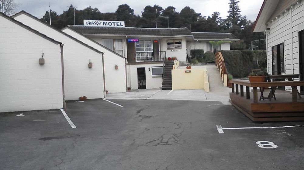 טאומרנוי Kelly'S Riverside Motel מראה חיצוני תמונה