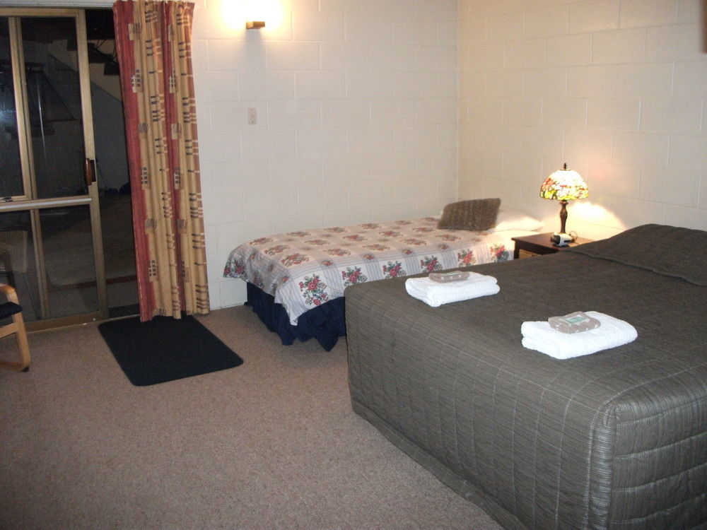 טאומרנוי Kelly'S Riverside Motel מראה חיצוני תמונה