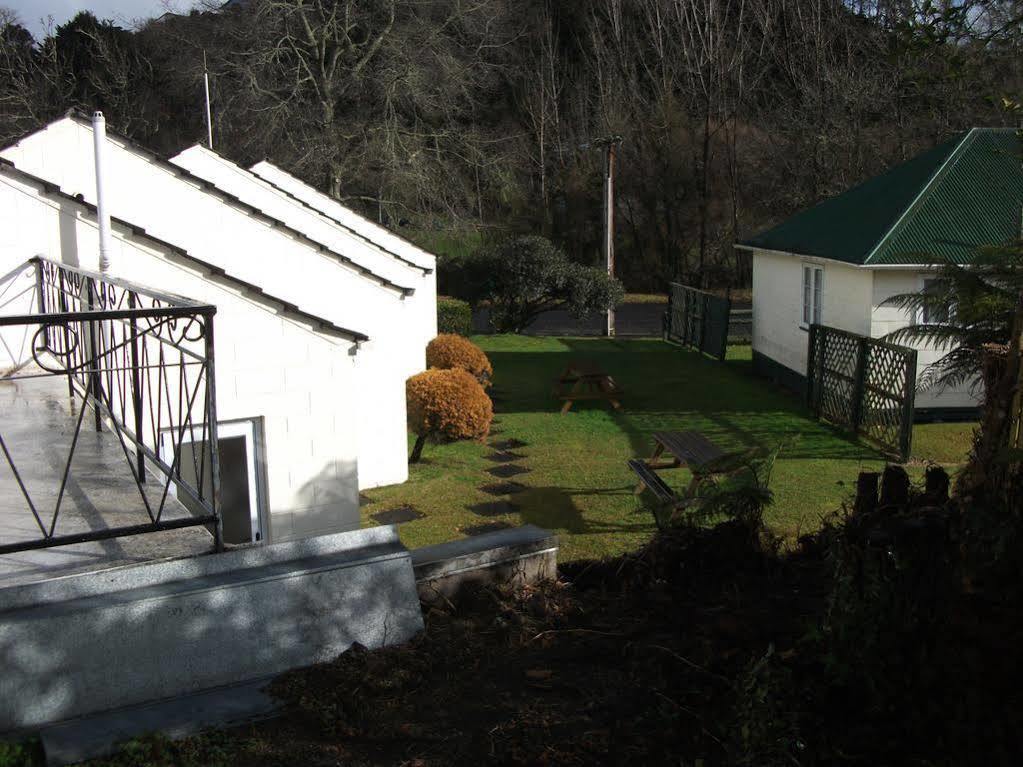 טאומרנוי Kelly'S Riverside Motel מראה חיצוני תמונה